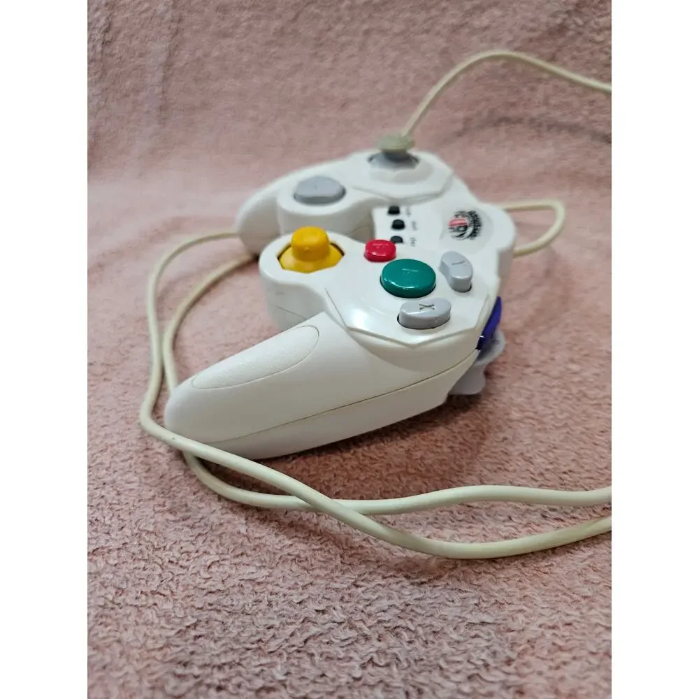 Concepts Game Fury Wired Controller for Nintendo GameCube *untested*